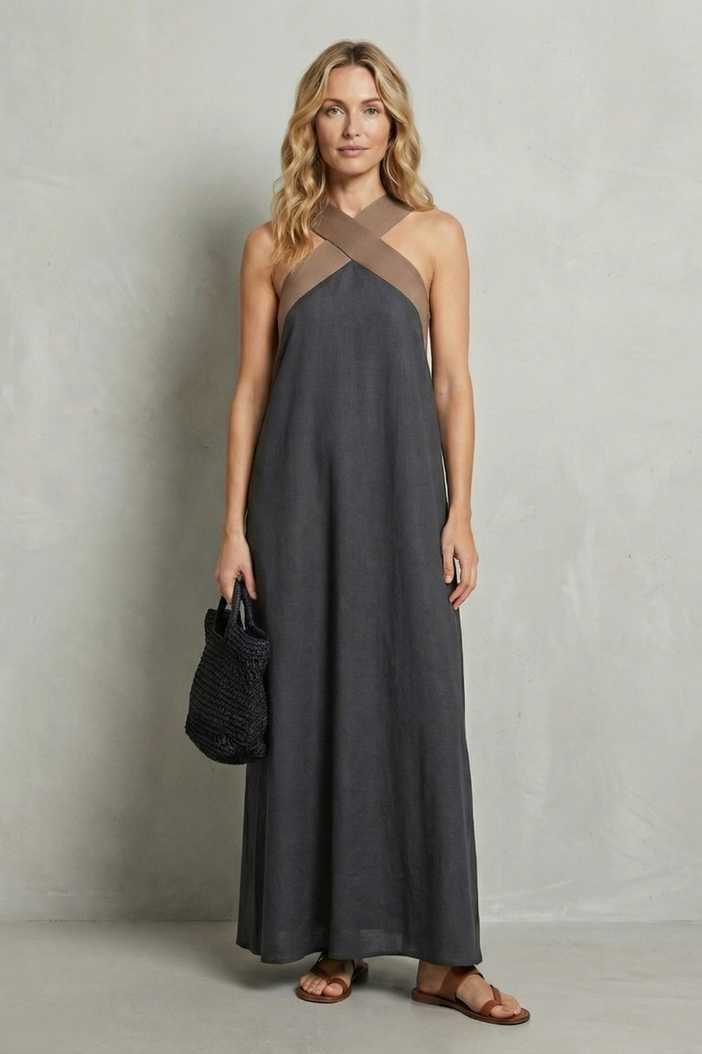 Seravelle – Cross-halter elegance – Maxi dress