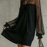 VESTIDO MINI NEGRO CON CUELLO ALTO