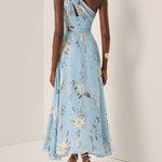 Vestido longo azul claro floral plissado em chiffon com um ombro só