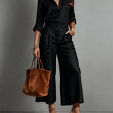 CONJUNTO DE PANTALONES CAPRI ROSA Y CAMISA HOLGADA DE LINO