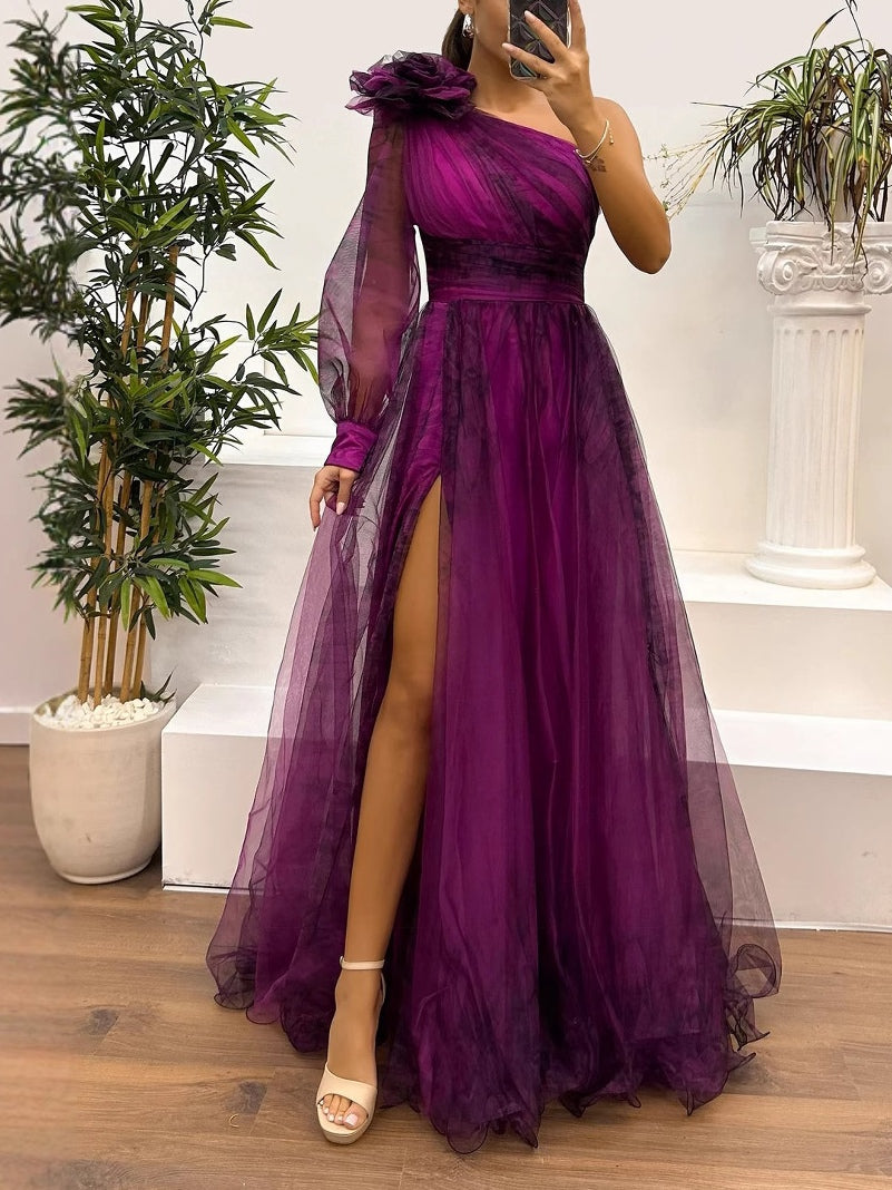 Vestido longo de um ombro só com estampa abstrata degradê em tule