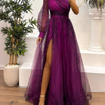 Vestido longo de um ombro só com estampa abstrata degradê em tule