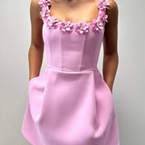 VESTIDO MINI FEMENINO CON APLICACIONES FLORALES