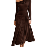 VESTIDO LARGO DE PUNTO CANALÉ MARRÓN CHOCOLATE CON UN HOMBRO - VALERINA MARBELLA