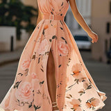 Vestido longo de chiffon verde claro com estampa floral, drapeado e um ombro só.