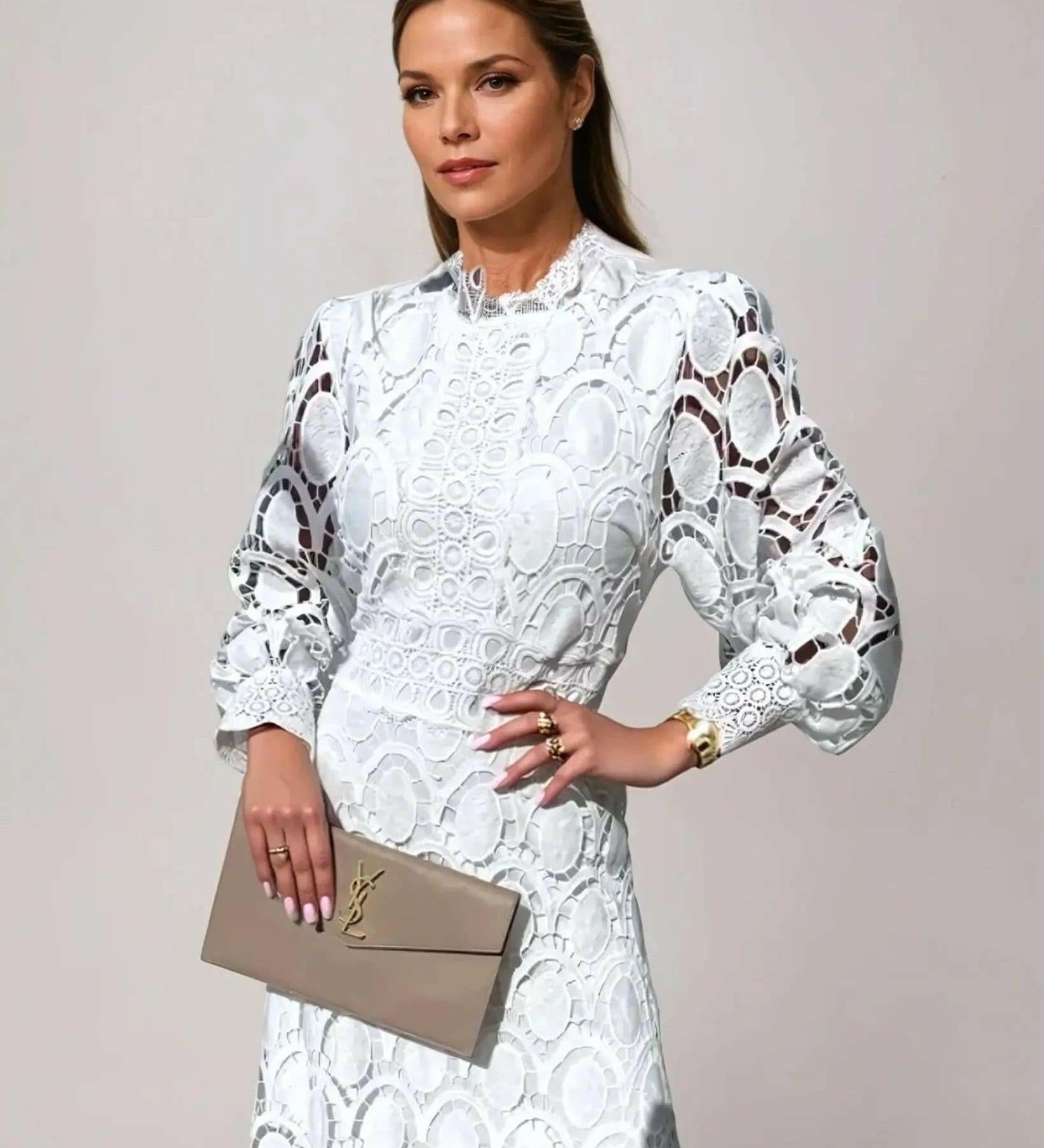 Elegant Lace Midi Dress with Sleeves for Formal Occasions