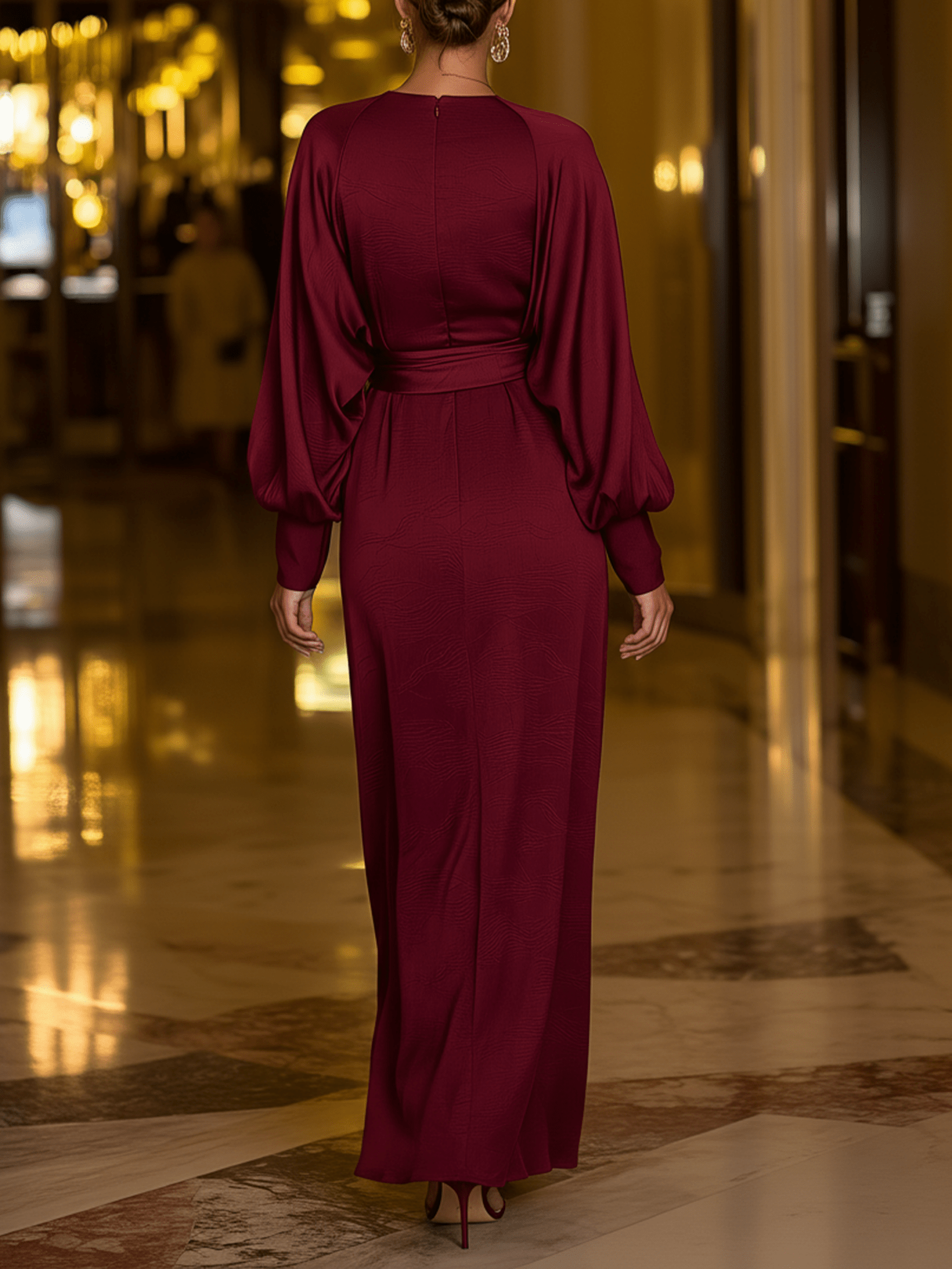 VESTIDO LARGO DE SATÉN JACQUARD BURDEOS CON ESCOTE EN V - VALERINA MARBELLA