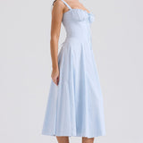 VESTIDO CON DETALLE DE CORSET Y CINTURA MARCADA