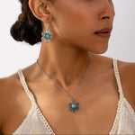 CONJUNTO VINTAGE TURQUESA FLOR PLATA PLAQUÉ COLLAR & BOUCLE OREILLE
