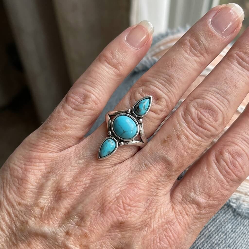 ANILLO BOHEMIO ORO BLANCO PLAQUÉ GOTA ÓVALO TURQUESA INCRUSTÉ