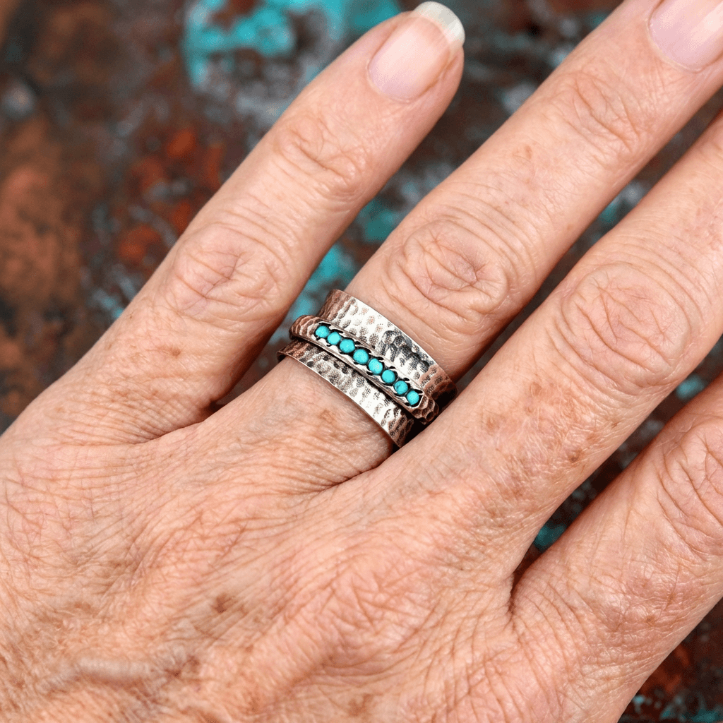 ANILLO ELEGANTE MARTELÉ PLATA PLAQUÉ TURQUESA ANTI-STRESS