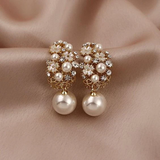 PENDIENTES ELEGANTE FLOR Y PERLA
