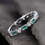 ANILLO VINTAGE INCRUSTÉ VERDE CIRCONA PLATA