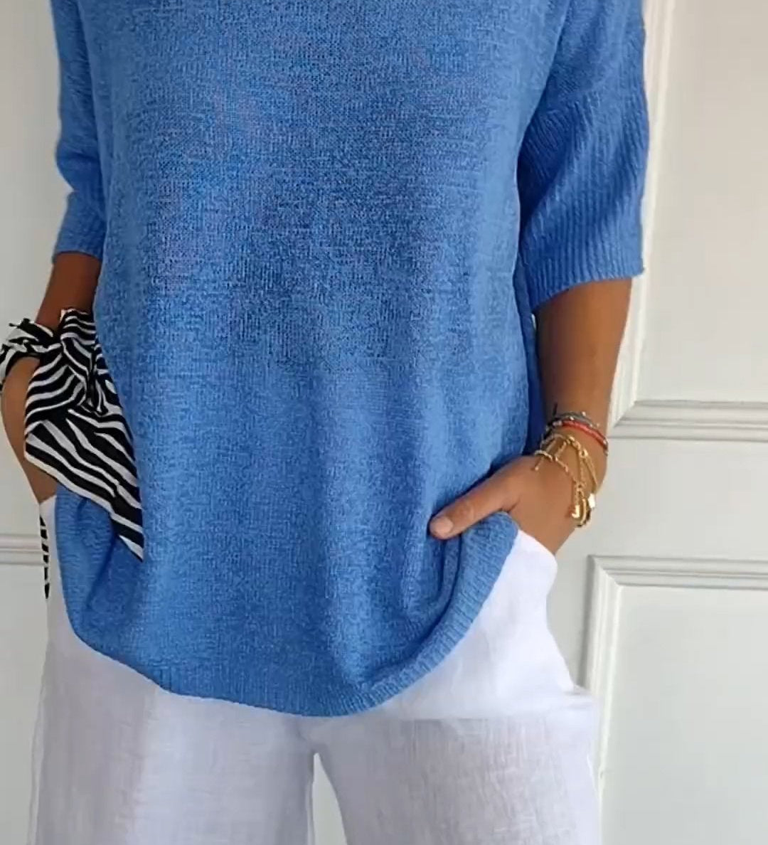 TOP CON ESCOTE EN V ATEMPORAL - VALERINA MARBELLA