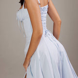 VESTIDO CON DETALLE DE CORSET Y CINTURA MARCADA