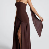 VESTIDO MAXI SIN TIRANTES CON ABERTURA Y CINTA