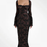 VESTIDO LARGO DE ENCAJE CON ELEGANCIA ROMÁNTICA