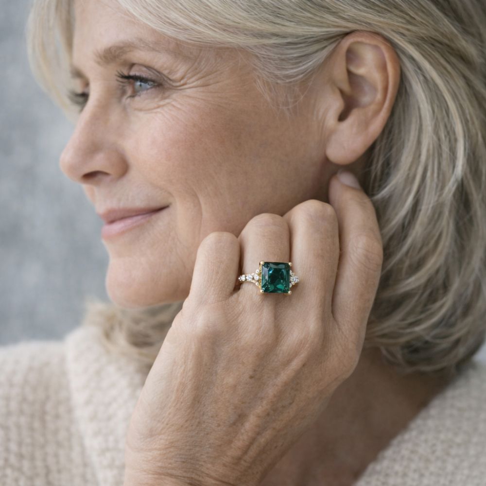 ANILLO ELEGANTE CUADRADO ESMERALDA